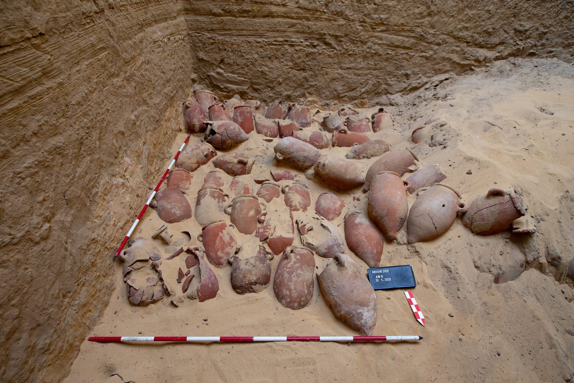 El depósito de momificación descubierto recientemente en Abusir | Foto: Petr Košárek, Český egyptologický ústav